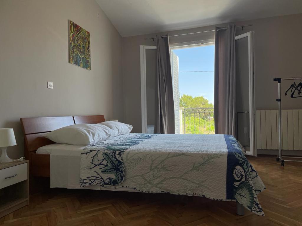Appartamento Anic House Zara Esterno foto